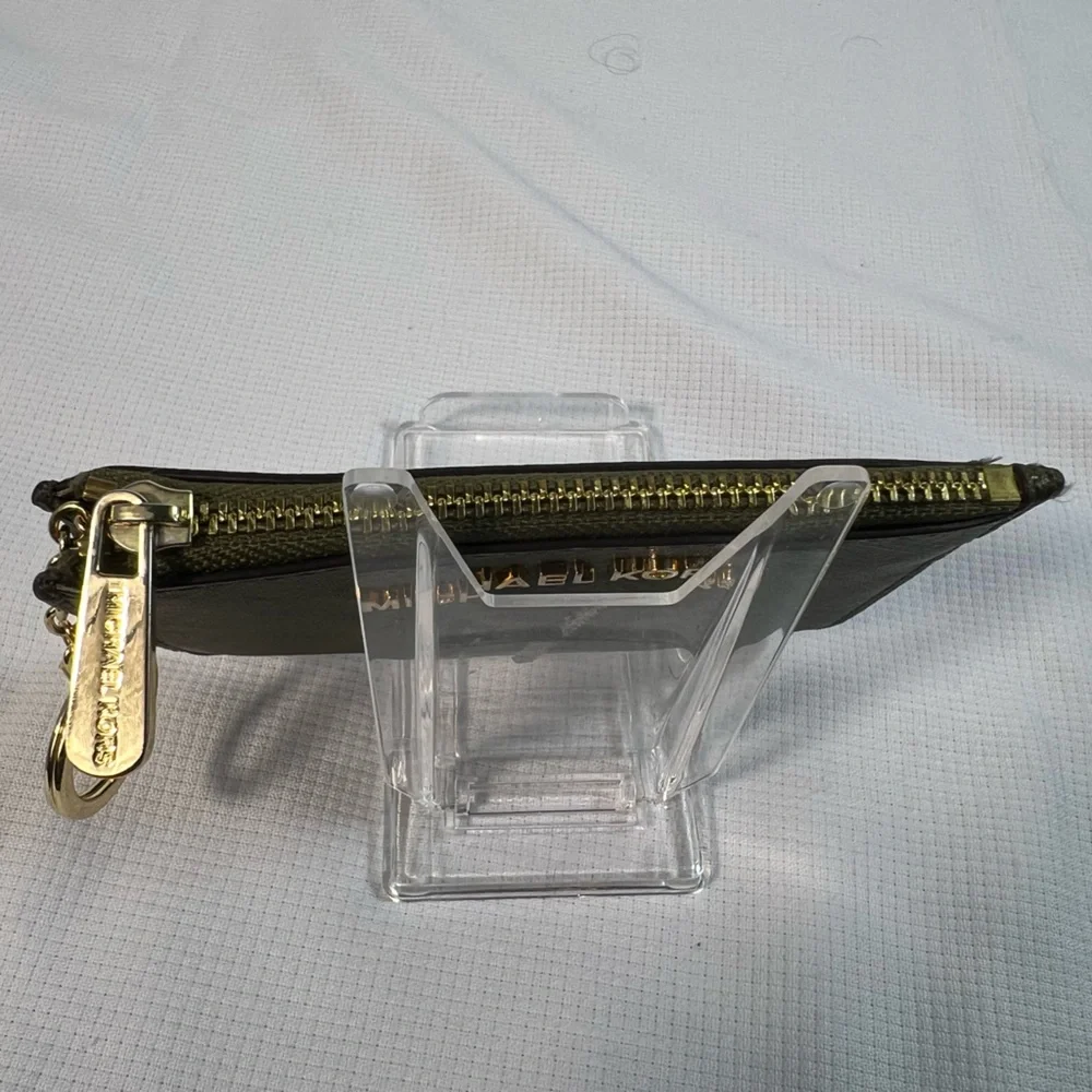 2043: Michael Kors Olive Green Leather Zip Card Holder Key Pouch